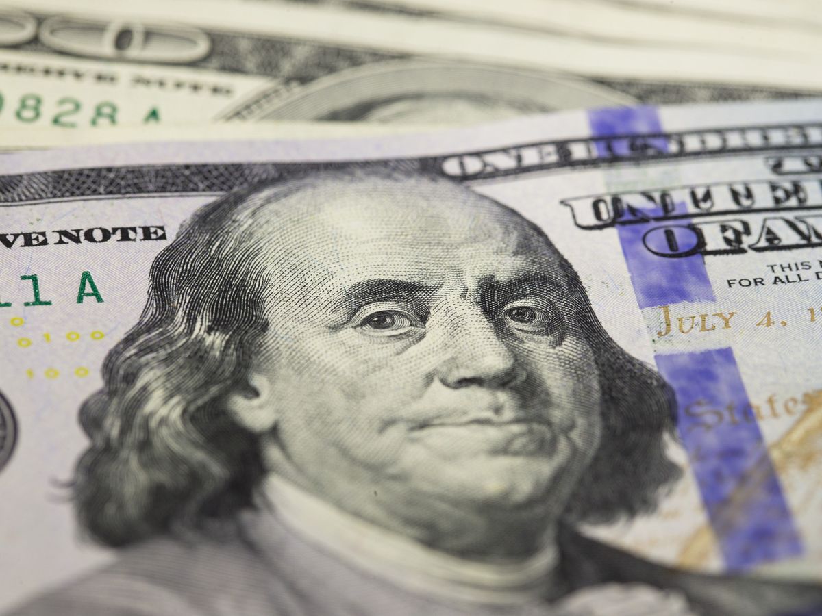 Ile złotych kosztuje jeden dolar amerykański?
